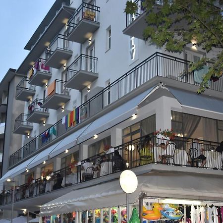 Lively Hotel Bellaria-Igea Marina Exterior photo